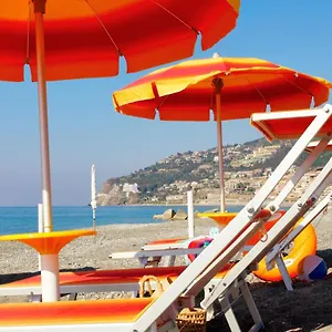 Üdülőpark Camping Villaggio Calanovella, Piraino
