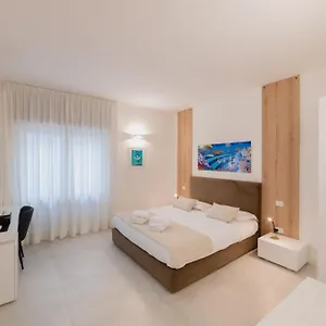 Affittacamere Lo Di Viale Lo Re & Caffe' Italia